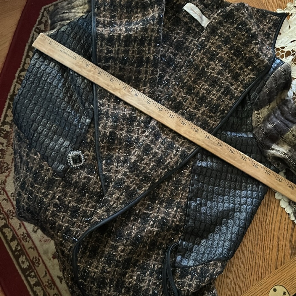 Brown and Black Blazer w Faux Leather Trim - Picture 10 of 15